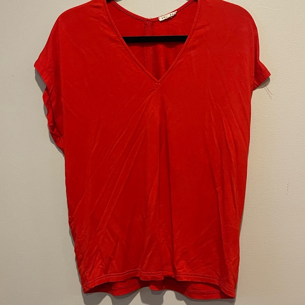 JODIFL Bold Red V-Neck Short Sleeve Top